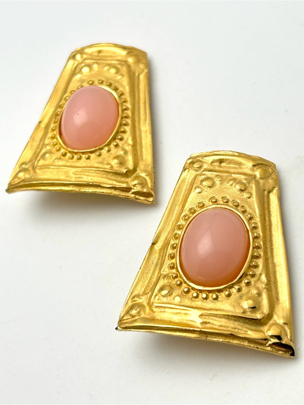 Givenchy Vintage Pink/Peach Cabachon Etruscan Brushed Gold Earrings